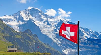 photo-drapeau-suisse-travailler-en-suisse